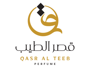 Restaurant Cheff mounting a dish